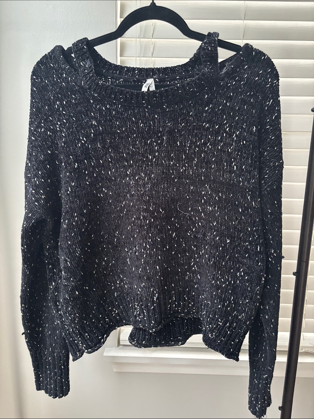 Mudd Black Speckled Crewneck Sweater